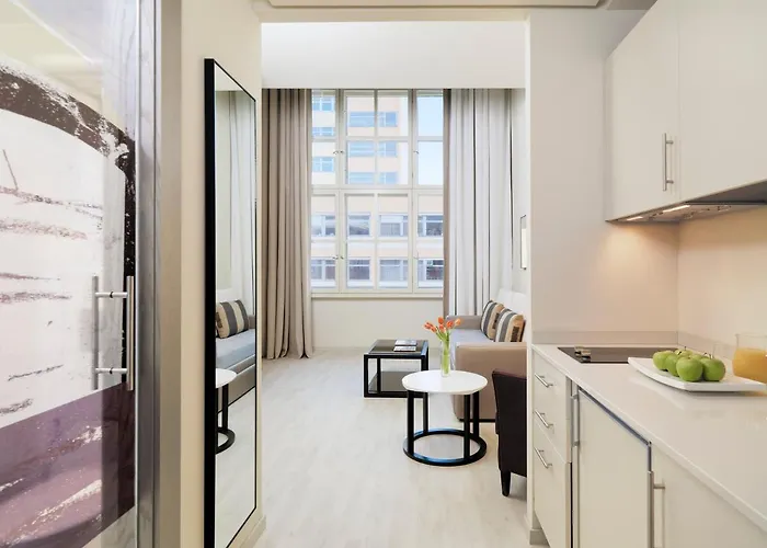 Apartahotel H10 Ku'damm Lofts 4*
