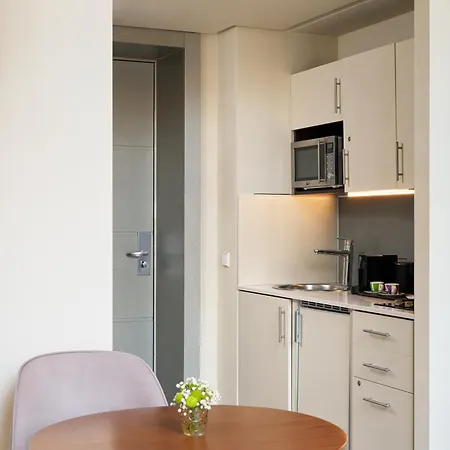 מלון דירות H10 Ku'damm Lofts 4*