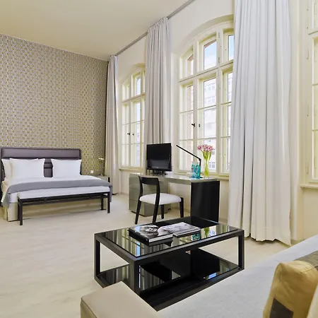 Hotel apartamentowy H10 Ku'damm Lofts Berlin